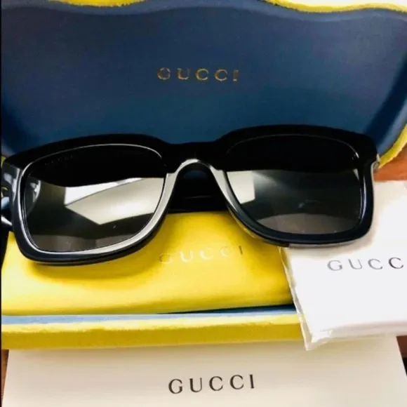 Gucci | Accessories | Gucci Blacked Out Fashion Sunglasses  display picture 3
